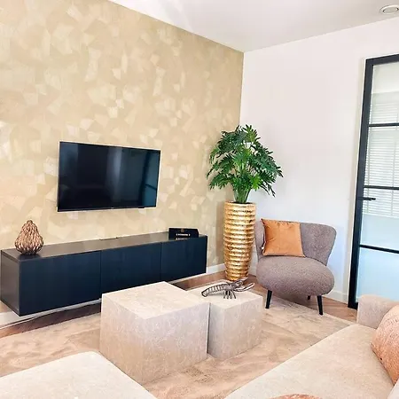 Cooth's Apartment *